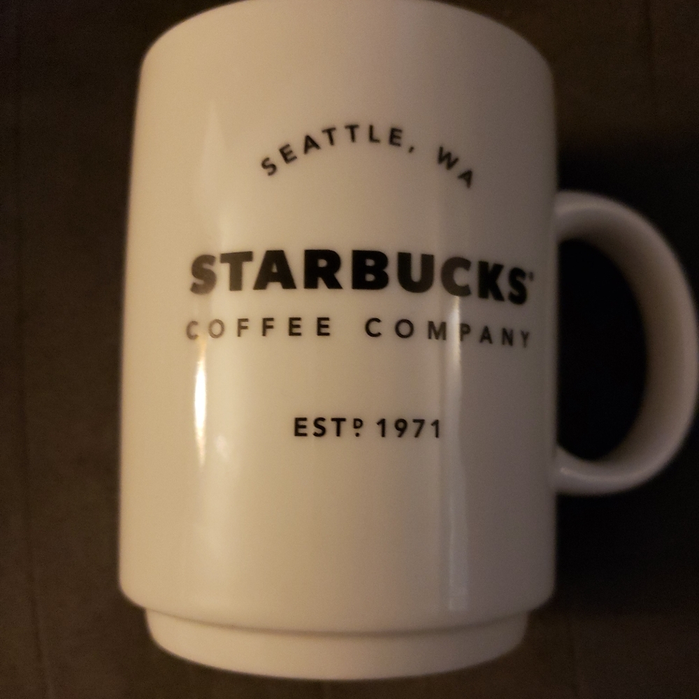 Starbucks Coffee Company EST 1971 Seattle WA Coffee Mug 14 oz 2018